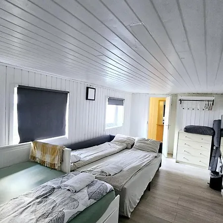 And Large Cosey Apartment