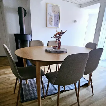 Lägenhet And Large Cosey